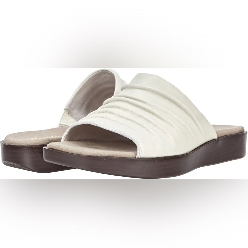 Munro Women's Kala Slide in Bone Size 8.5